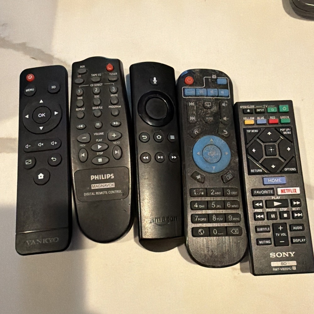 Lot of 14 TV Streaming Remotes Roku Amazon Sony Vizio Philips GE UNTESTED - Picture 2 of 15